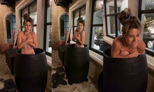 Amanda-Cerny-Topless-Hand-Bra-Video-Leaked