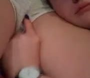 Girl-Rubs-Friends-Pussy-On-Periscope
