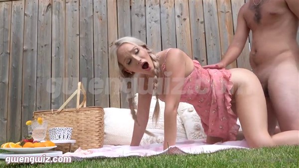 Gwen-Gwiz-Nude-Summer-Garden-Picnic-Sextape-Fucking-Video-Leaked